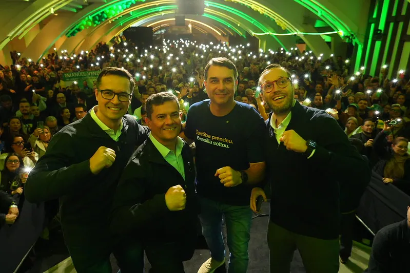 Campanha de Flávio Bolsonaro escala Deltan Dallagnol para analisar documentos de quebra de sigilo entregues por Lula — Flávio Bolsonaro, Deltan Dallagnol, Eleições 2027, Paraná — Flávio Bolsonaro, Flávio Bolsonaro 22, Flávio Bolsonaro presidente, Plano de Governo Flávio Bolsonaro, Flávio Bolsonaro vice, Alfredo Gaspar vice