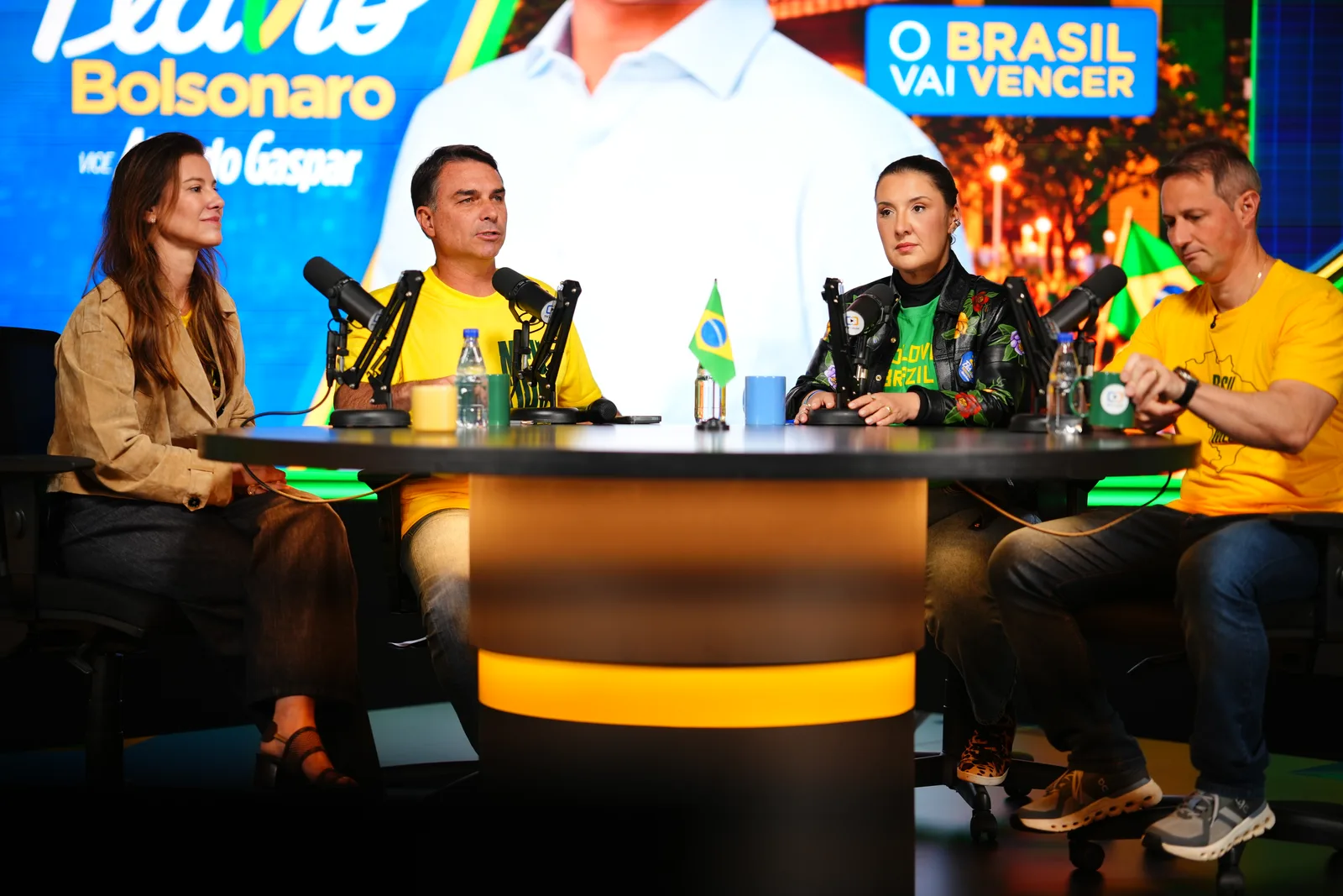 Campanha de Flávio Bolsonaro lança a TV Celular, canal digital 24 horas para conectar o Brasil