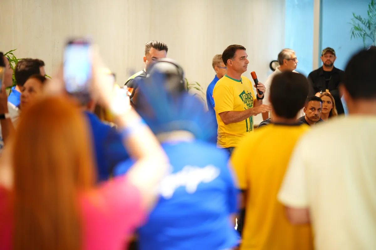 Em Belém, Flávio Bolsonaro diz que amanhã será “um dia vital para o nosso país” — Flávio Bolsonaro, Flávio Bolsonaro 22, Flávio Bolsonaro presidente, Plano de Governo Flávio Bolsonaro, Flávio Bolsonaro vice, Alfredo Gaspar vice