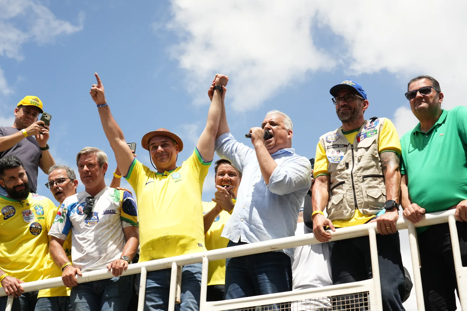 Nordeste no centro do poder: Flávio Bolsonaro e Alfredo Gaspar celebram parceria rumo ao Palácio do Planalto — Flávio Bolsonaro, Flávio Bolsonaro 22, Flávio Bolsonaro presidente, Plano de Governo Flávio Bolsonaro, Flávio Bolsonaro vice, Alfredo Gaspar vice