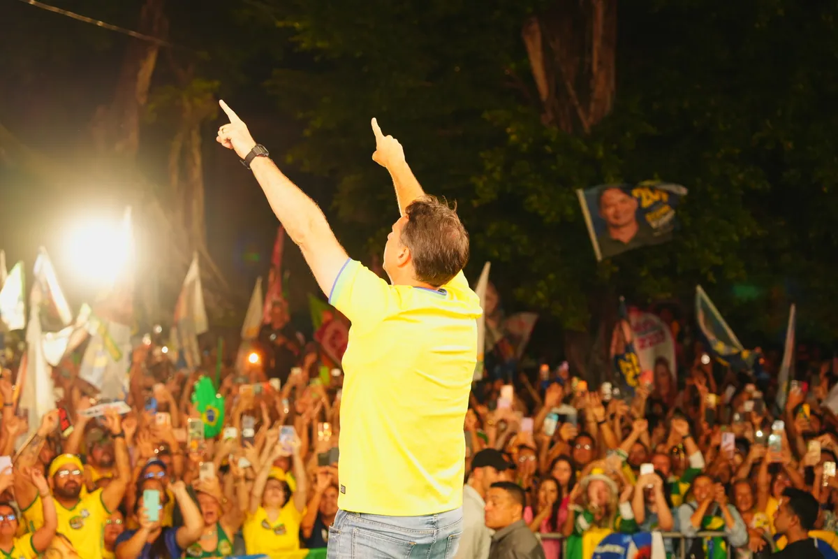 “O Nordeste acordou!”: Flávio Bolsonaro afirma que falsas promessas de Lula não enganam mais o povo brasileiro — Flávio Bolsonaro, Flávio Bolsonaro 22, Flávio Bolsonaro presidente, Plano de Governo Flávio Bolsonaro, Flávio Bolsonaro vice, Alfredo Gaspar vice