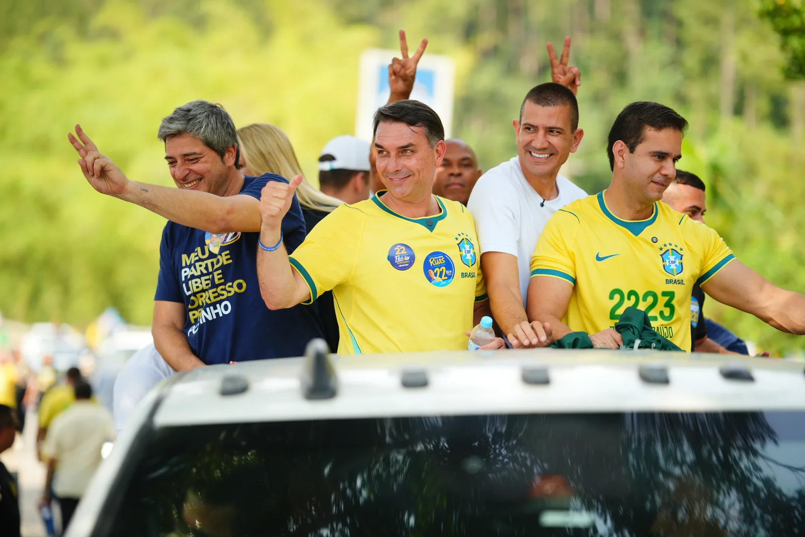 “Olhar menos para o passado e mais para o futuro", prioriza Flávio Bolsonaro em motocarreata seguida de barqueata em Angra dos Reis — Flávio Bolsonaro, Flávio Bolsonaro 22, Flávio Bolsonaro presidente, Plano de Governo Flávio Bolsonaro, Flávio Bolsonaro vice, Alfredo Gaspar vice